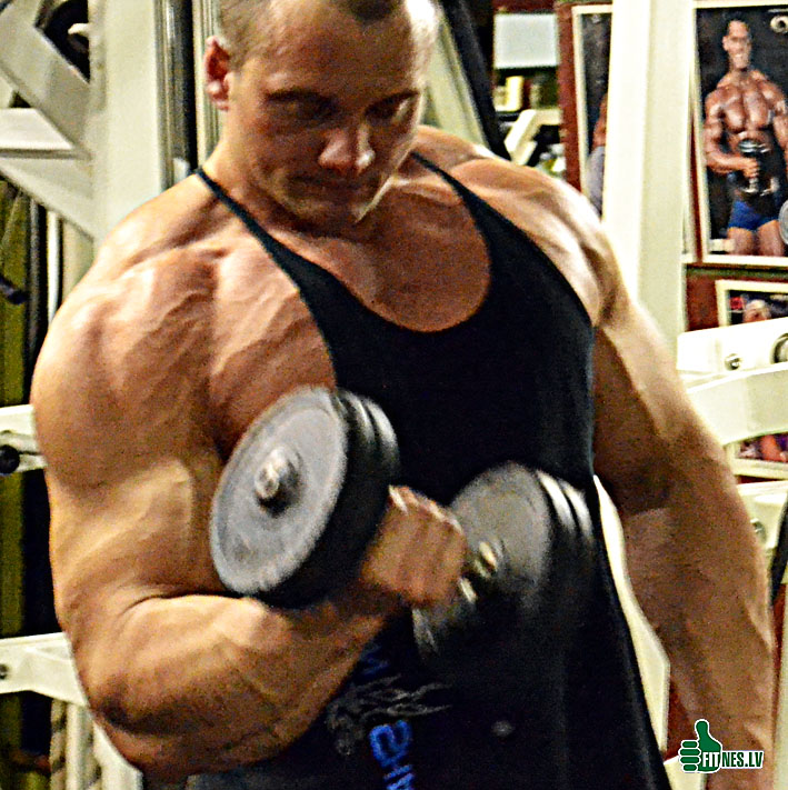 http://www.fitnes.lv/news/foto3/Latvia_bodybuilding_62209812.jpg