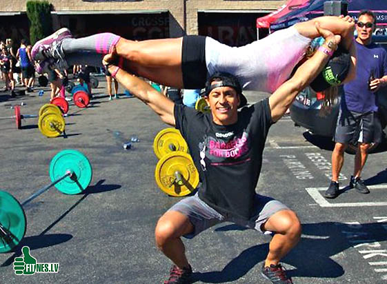 http://www.fitnes.lv/news/foto3/weightlifting_humor_8938.jpg